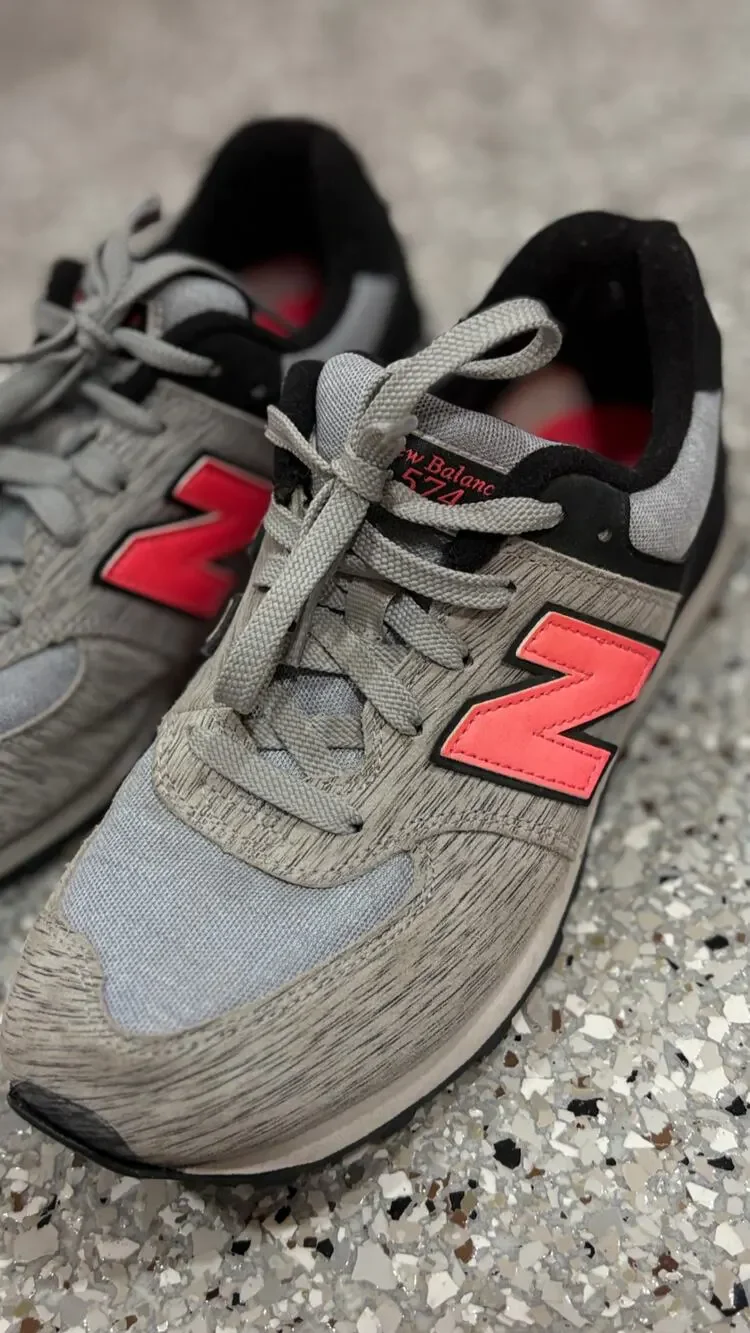 New Balance 574 Gray Black Coral Sneakers Mens Size 6 Women’s 8.5